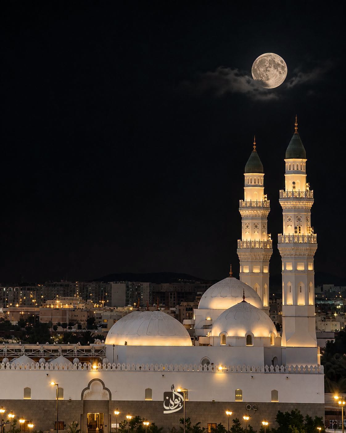 Quba Mosque Harvest Moon Frame – Islamic architecture photography wall art | برواز قمر مسجد قباء