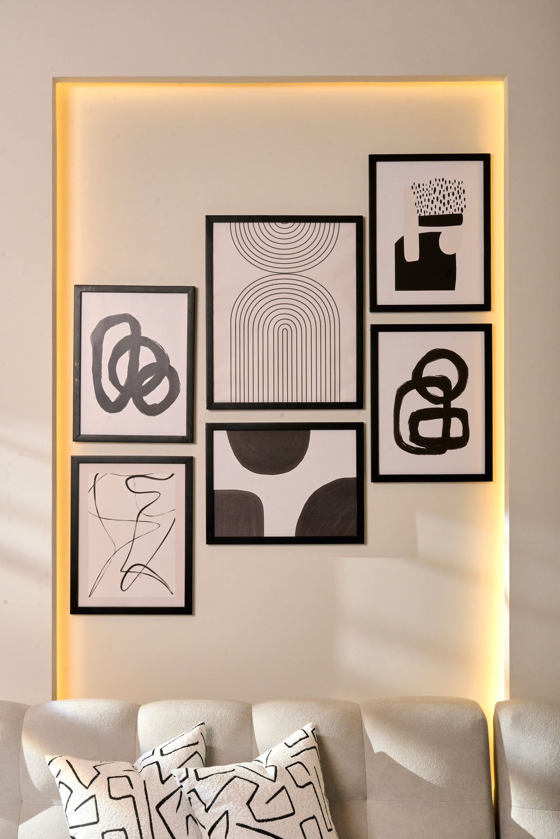 Black & White Abstract Set – kitchen wall art | طقم أبيض وأسود تجريدي