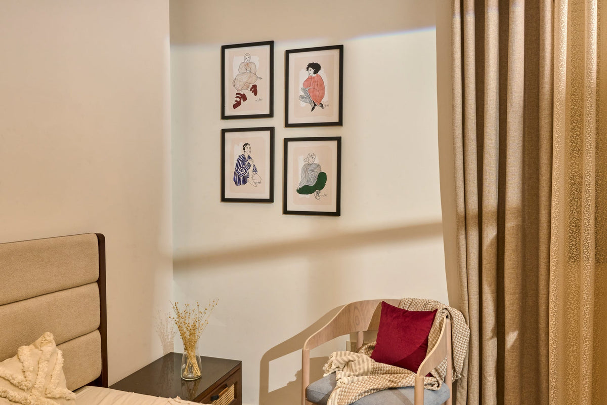 Sit Like a Model Set – gallery wall frame set, photo 3 | طقم اقعدي زي الموديل