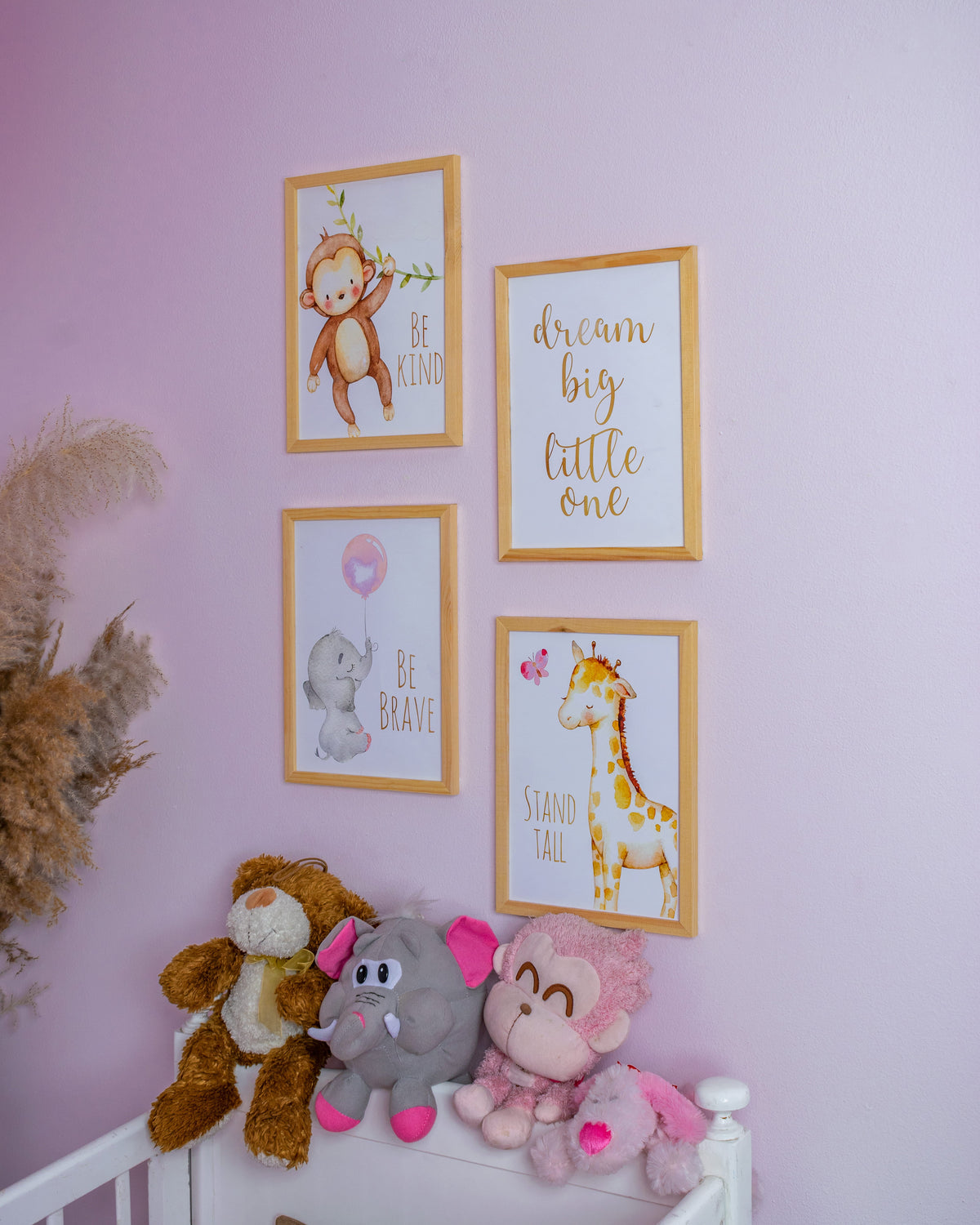 Nursery - The Dream Big Little One Frame – nursery wall art, photo 3 | طقم غرفة الأطفال - Dream Big Little One