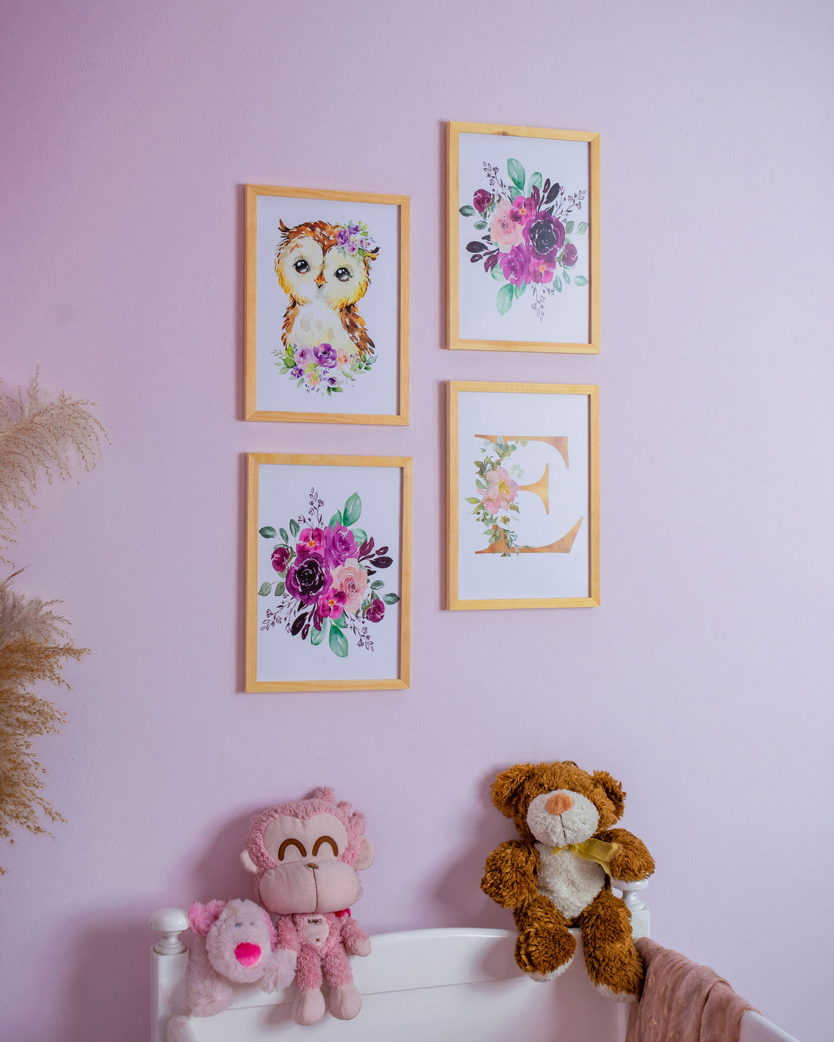 Nursery - The Flowery Initials Frame – nursery wall art, photo 2 | طقم غرفة الأطفال - الحروف المزهرة
