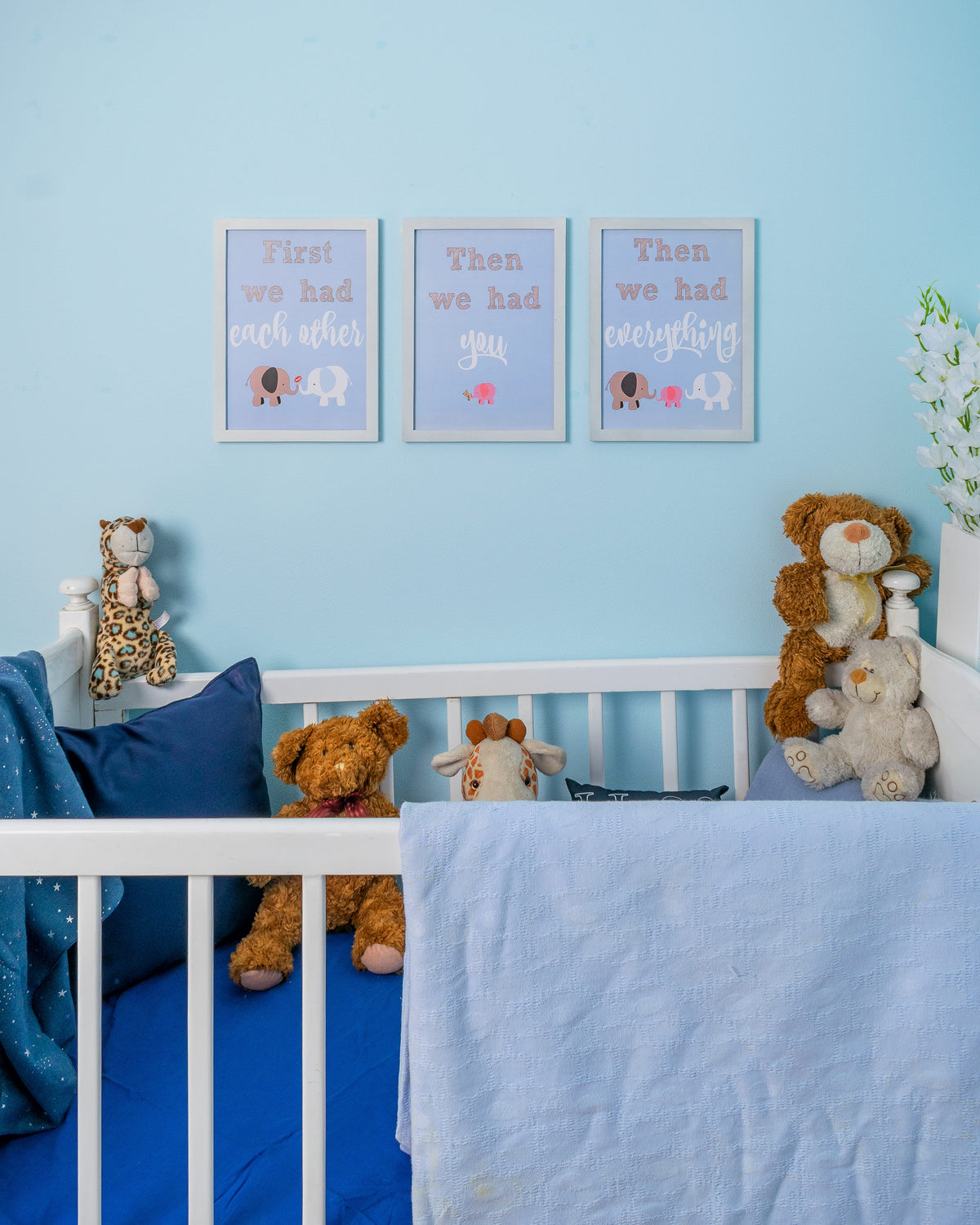 Nursery Set - The Elephant Family – nursery wall art | طقم غرفة الأطفال - عائلة الفيلة