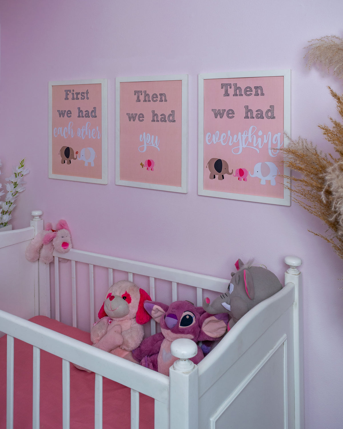 Nursery Set - The Elephant family – nursery wall art, photo 2 | طقم غرفة الأطفال - عائلة الفيلة الرقيقة