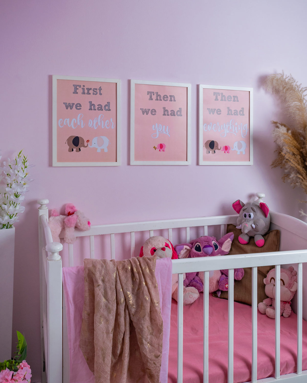 Nursery Set - The Elephant family – nursery wall art, photo 3 | طقم غرفة الأطفال - عائلة الفيلة الرقيقة