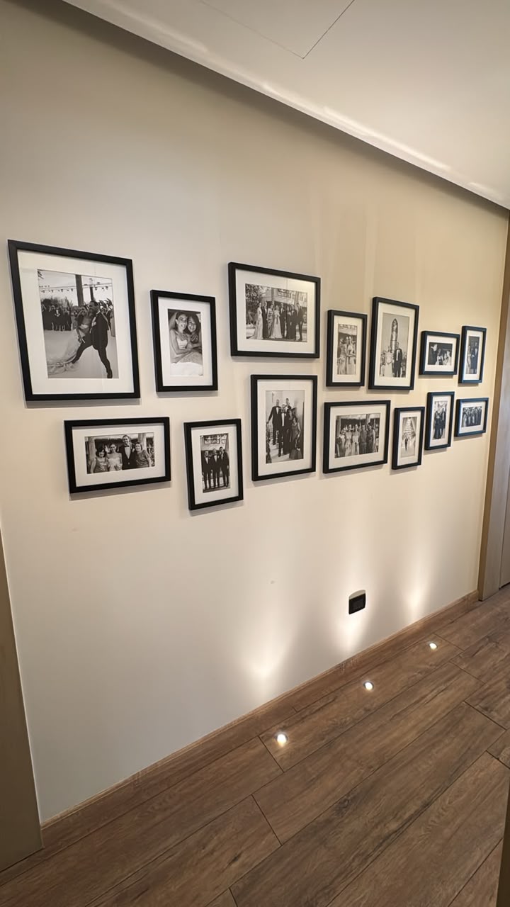 The Noura B&w set – gallery wall frame set | طقم نورا أبيض وأسود