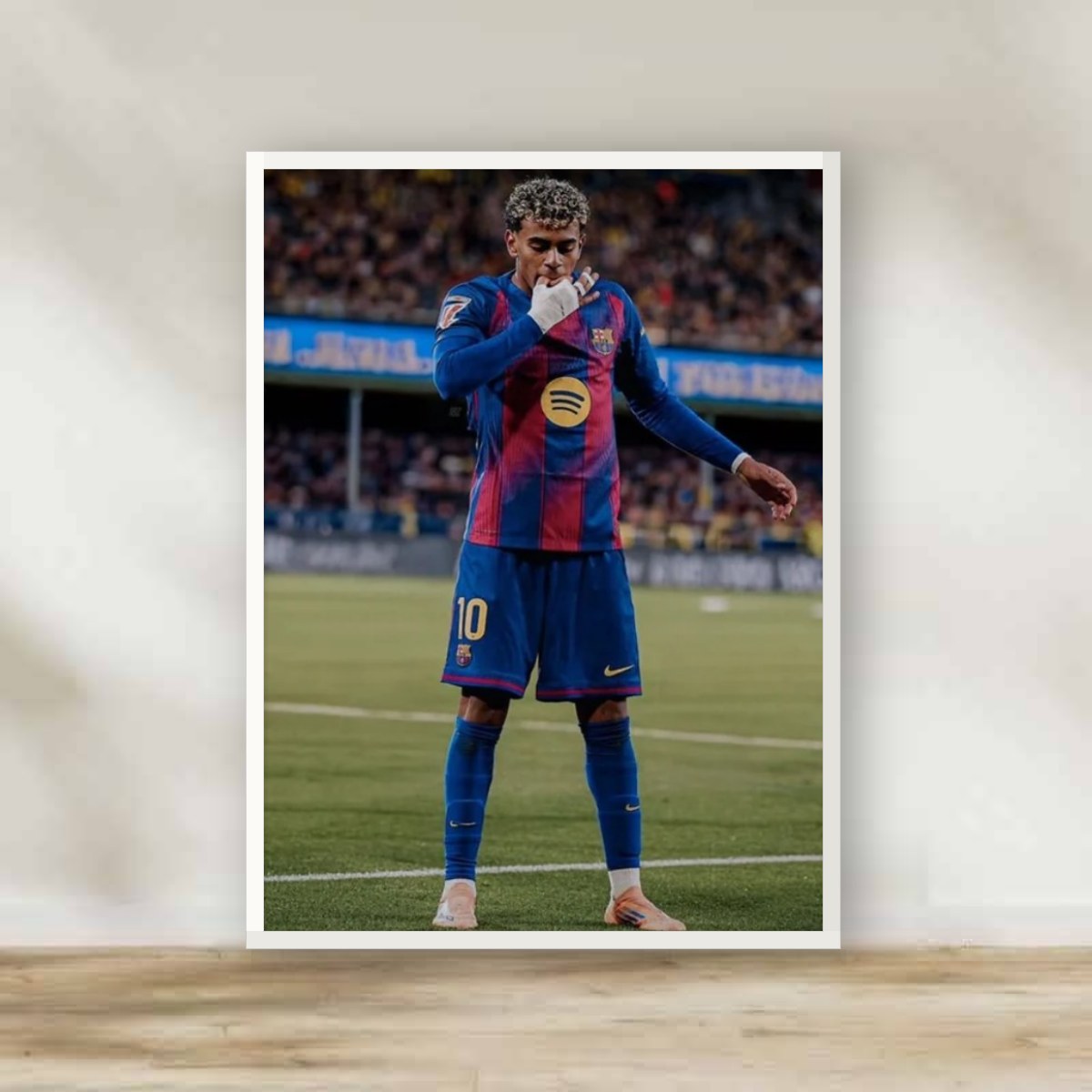 lamine Yamal 5 White Frame – football wall art | برواز أبيض لامين يامال 5