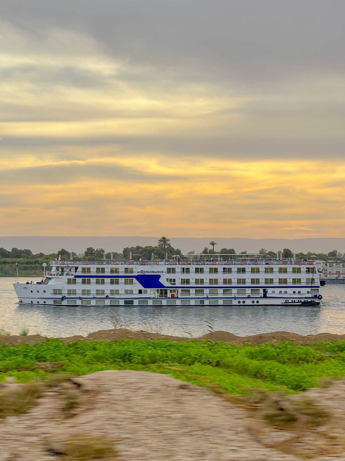 Luxor Corniche Frame – photography wall art, photo 4 | برواز كورنيش الأقصر
