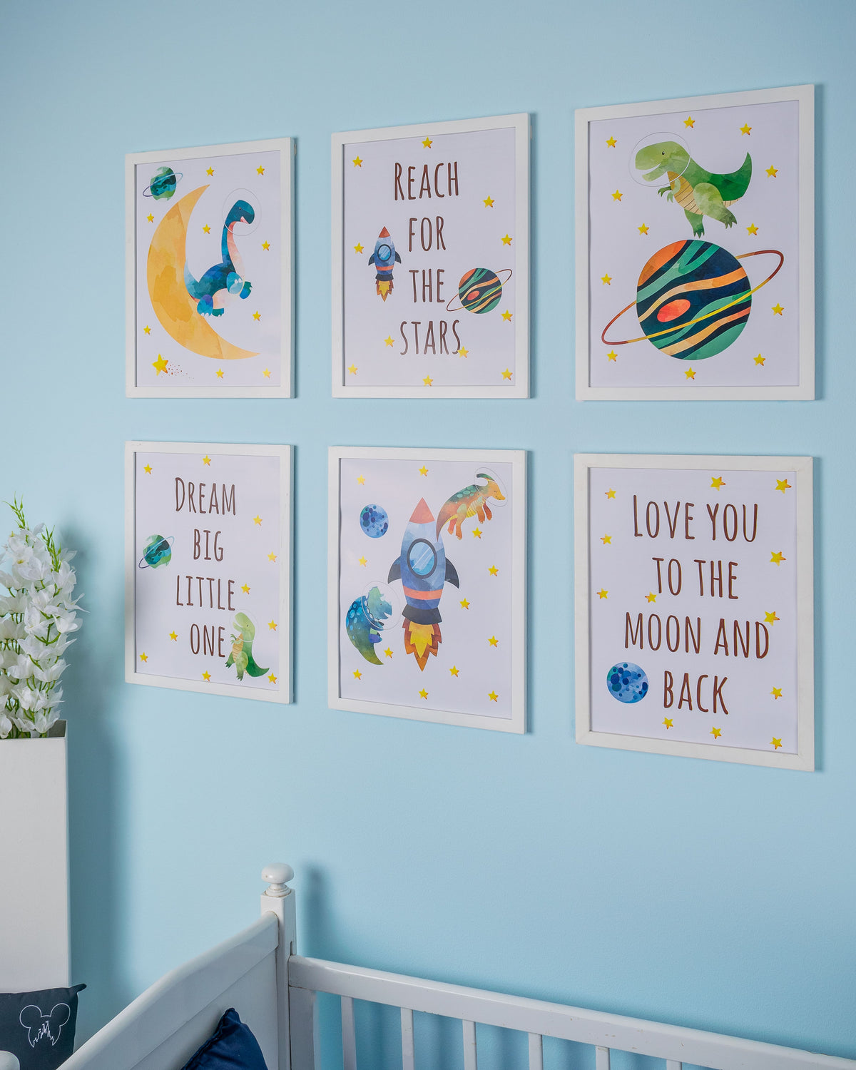Nursery Set - The Space Dinosaurs – nursery wall art, photo 2 | طقم غرفة الأطفال - ديناصورات الفضاء