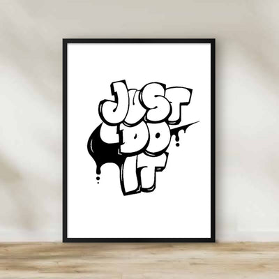 Fancy Frame 1 – black and white wall art | برواز أبيض وأسود 1